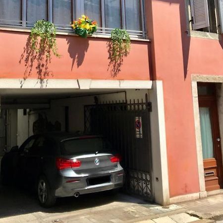 Che Piacere! Udine In Centro Col Posto Auto Apartamento Exterior foto