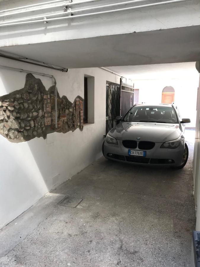 Che Piacere! Udine In Centro Col Posto Auto Apartamento Exterior foto